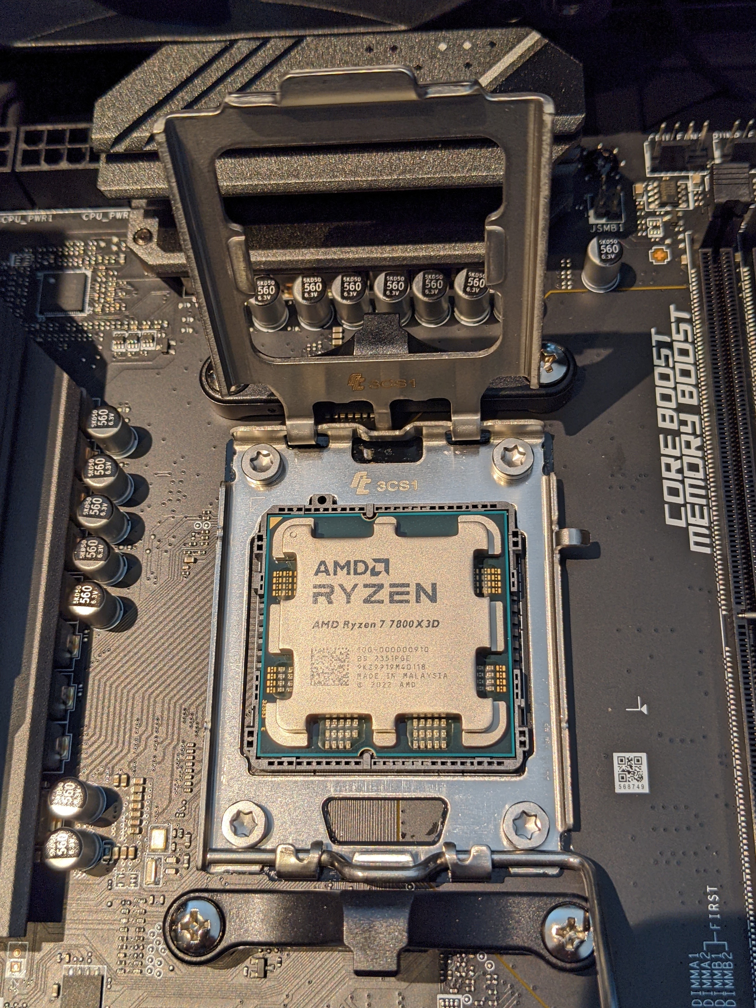 AMD Ryzen 7 7800X3D